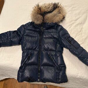 Down puff jacket: SAM.